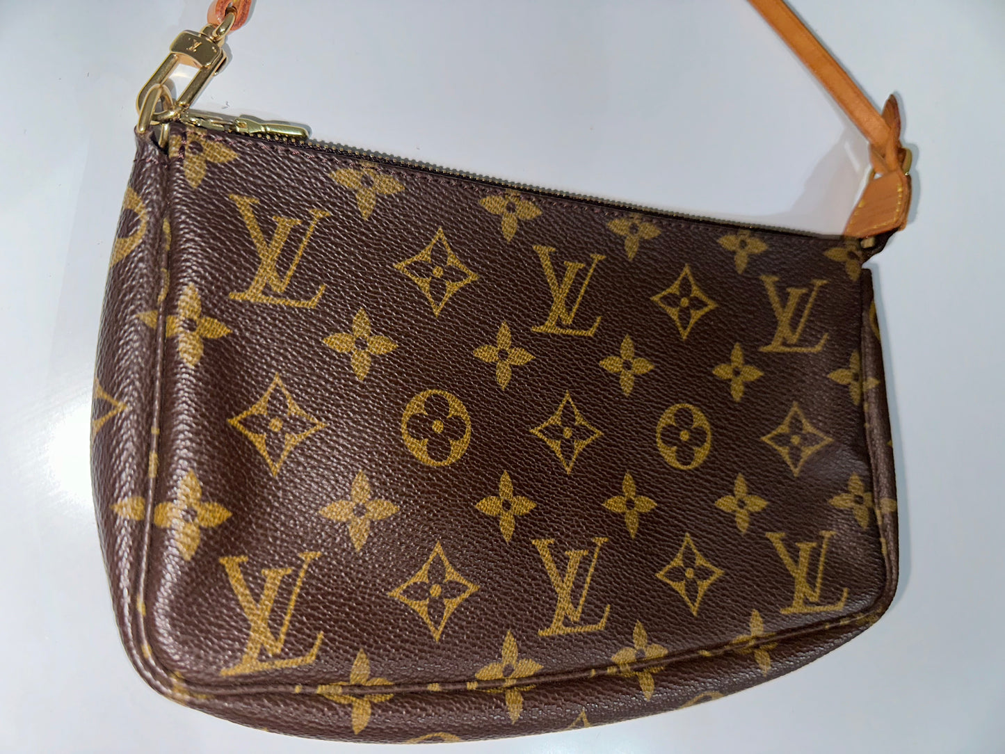 Louis Vuitton Pochette