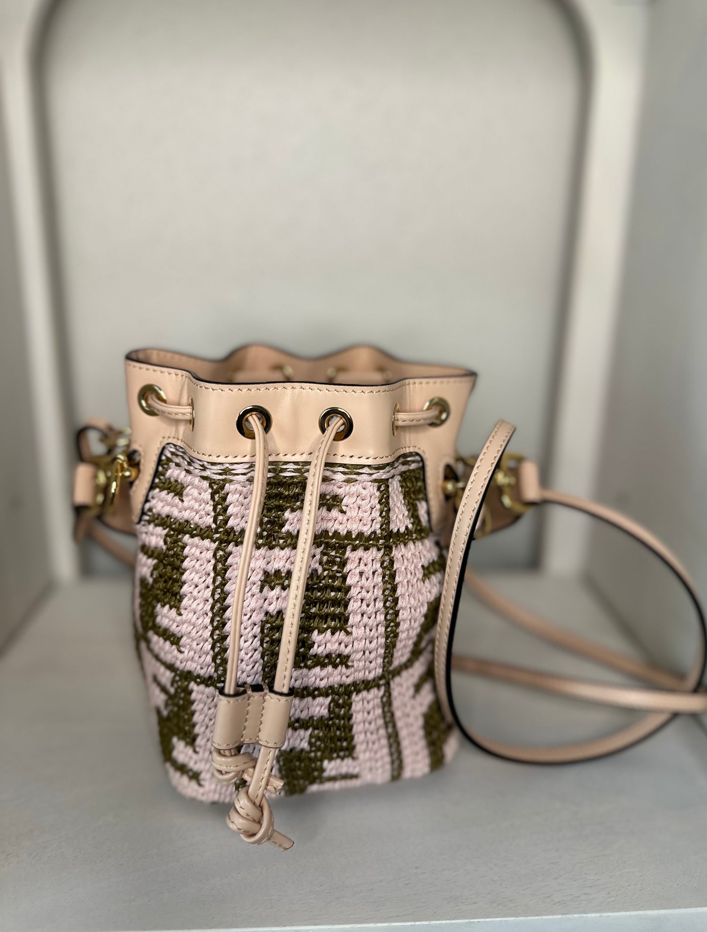 Fendi Raffia King F is crocket Mon Tresor Mini 2022 Bucket Bag Natural Light Rose